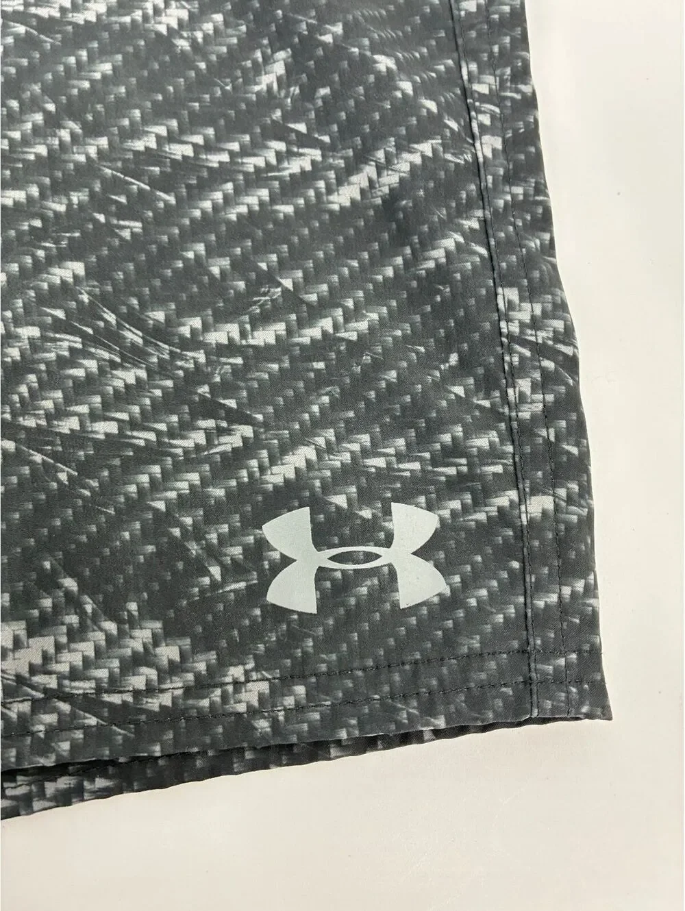 Under Armour Storm Swim Trunks Men's size 36